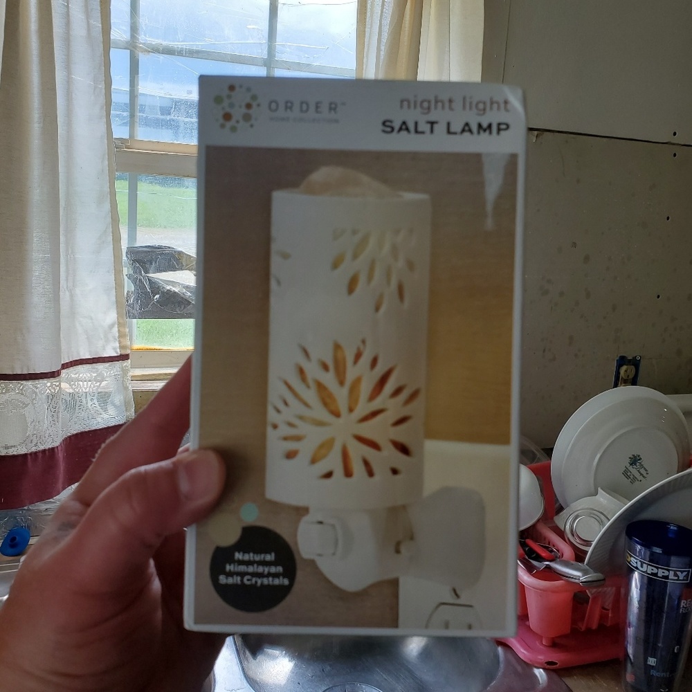 Salt lamp - Picture 2 of 4